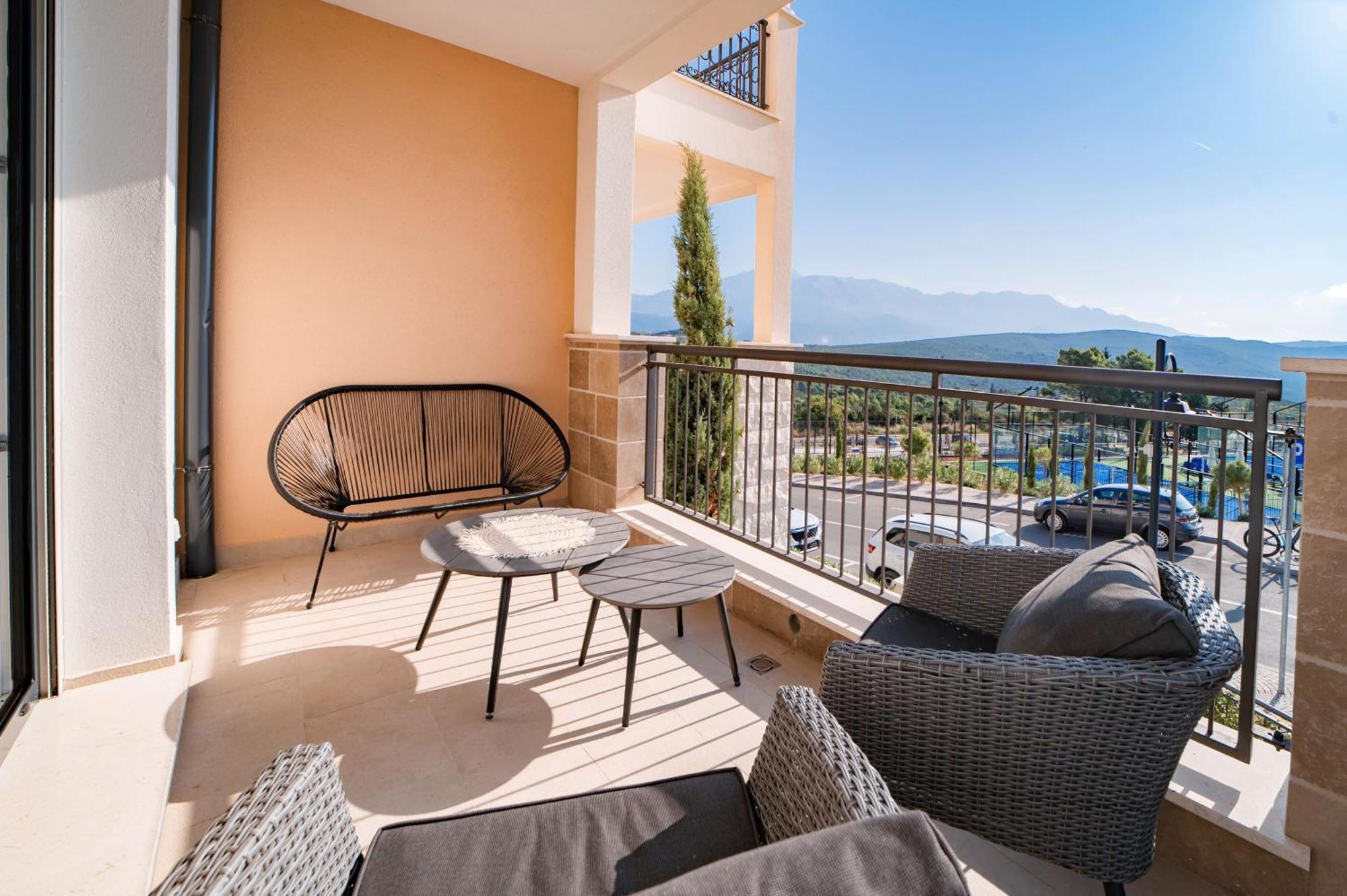 Lustica Bay Apartment ติวัต ห้อง รูปภาพ