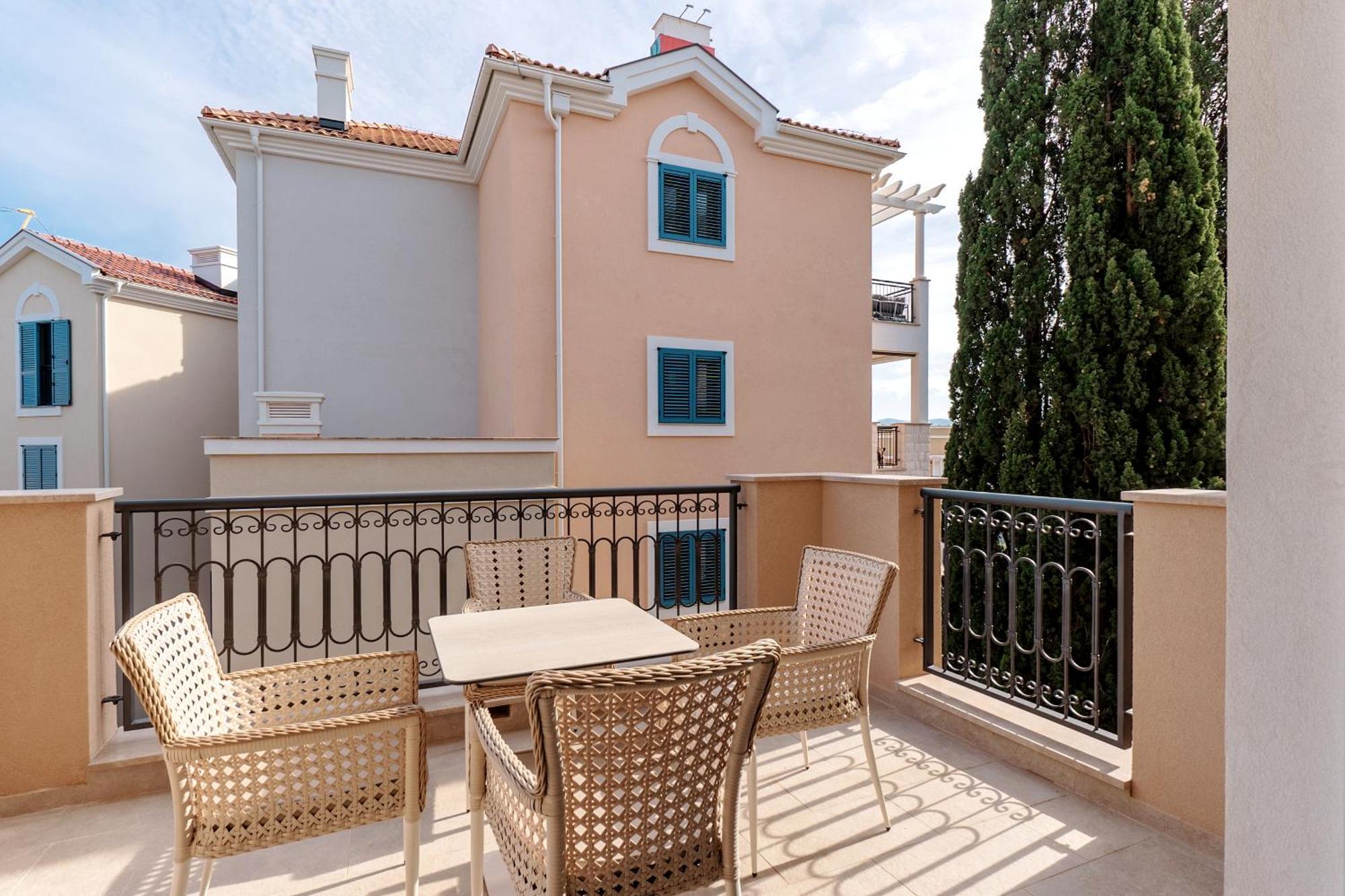 Lustica Bay Apartment ติวัต ภายนอก รูปภาพ