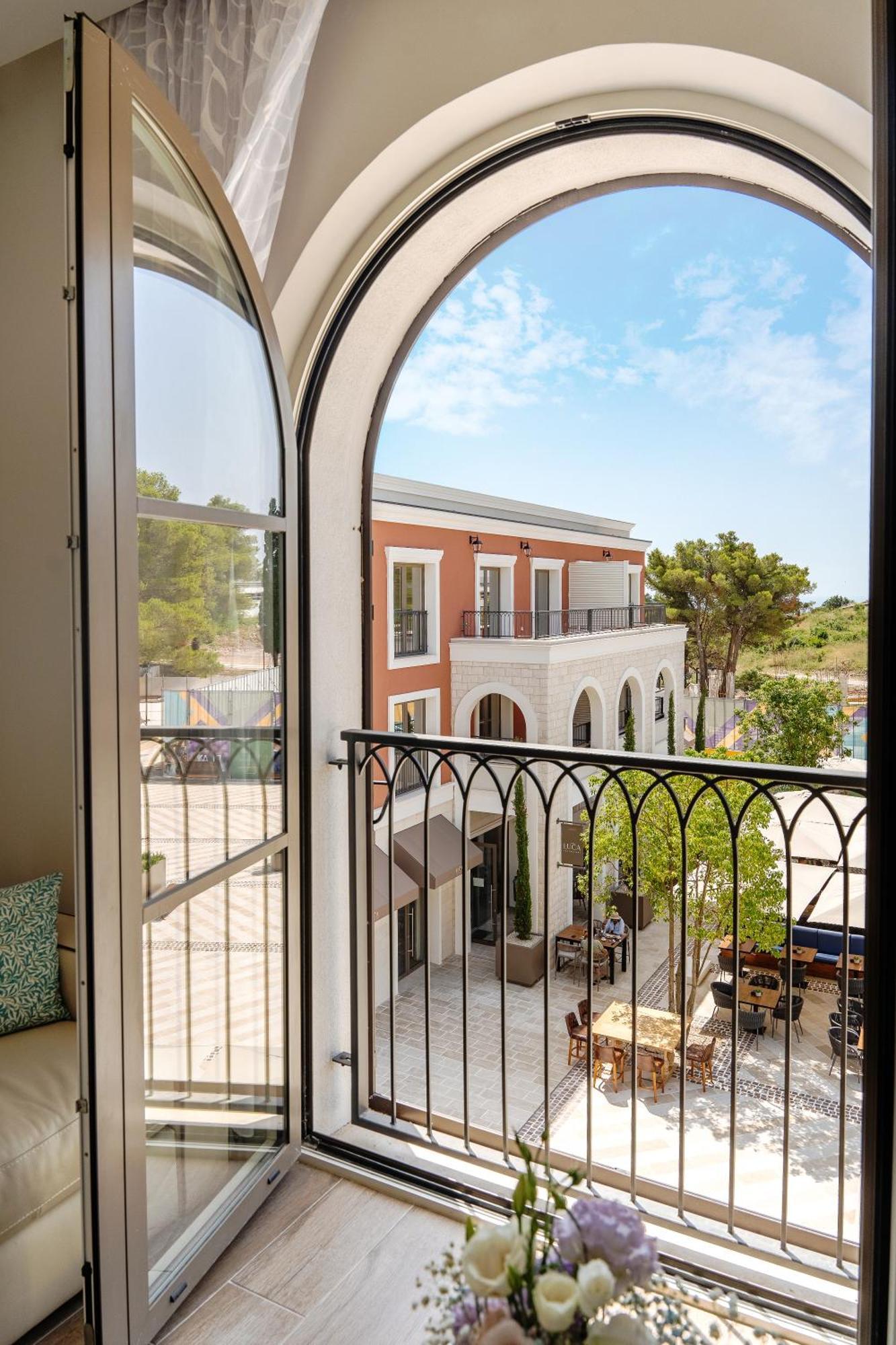 Lustica Bay Apartment ติวัต ภายนอก รูปภาพ