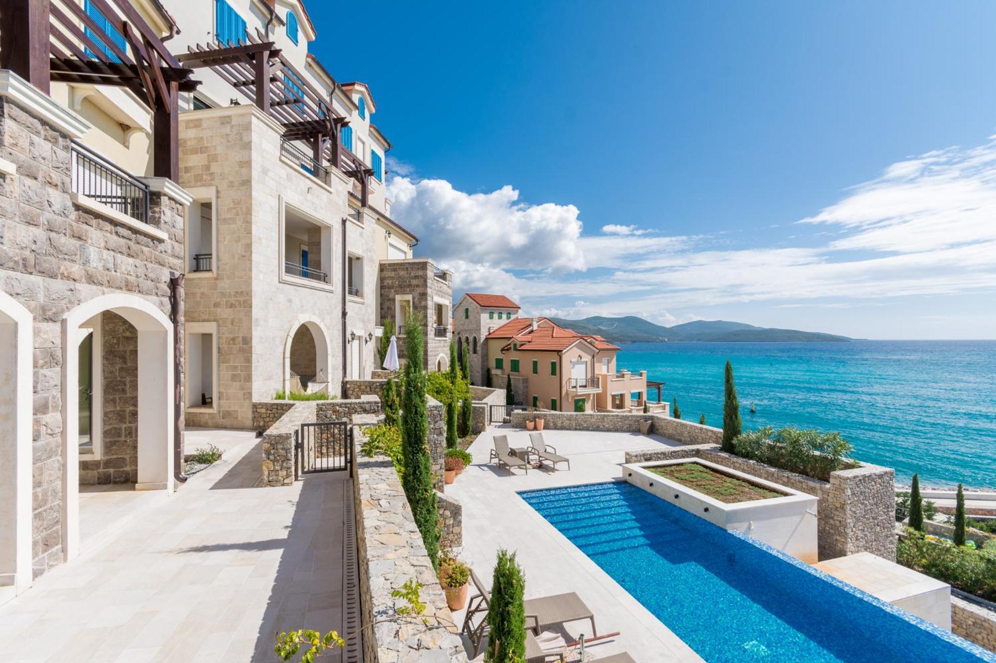 Lustica Bay Apartment ติวัต ภายนอก รูปภาพ