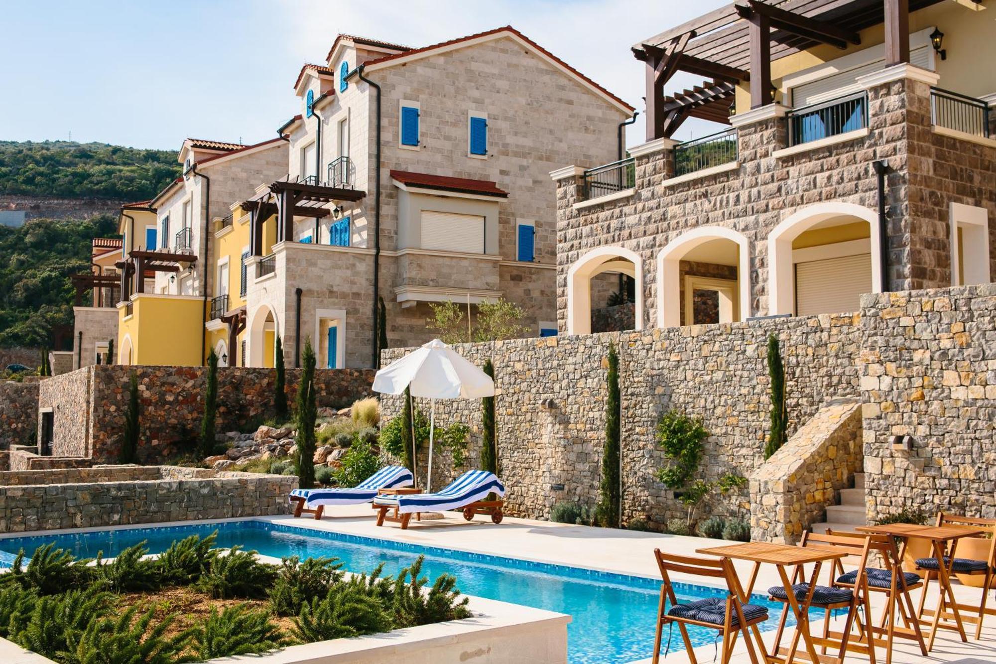 Lustica Bay Apartment ติวัต ภายนอก รูปภาพ