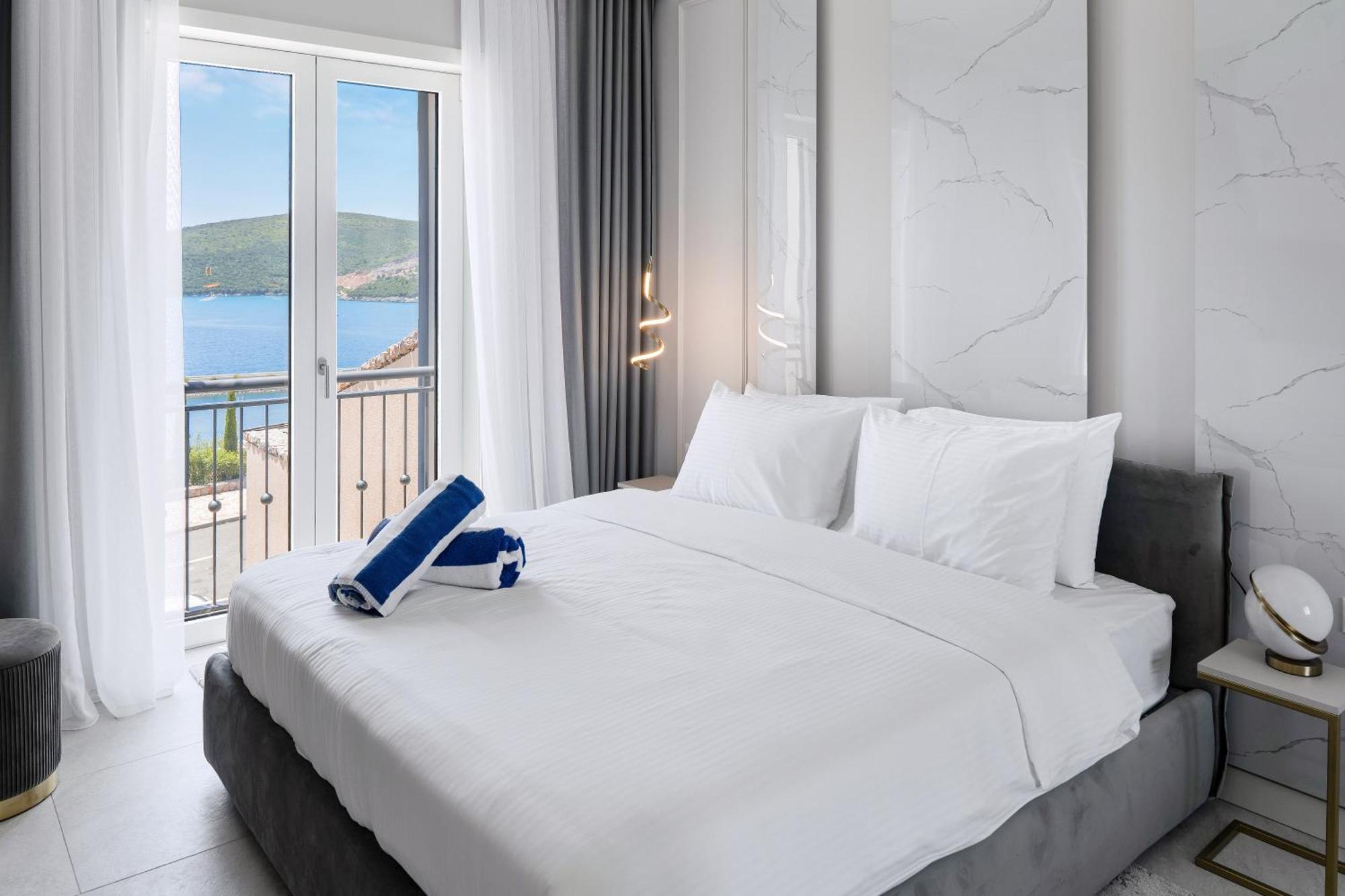 Lustica Bay Apartment ติวัต ภายนอก รูปภาพ